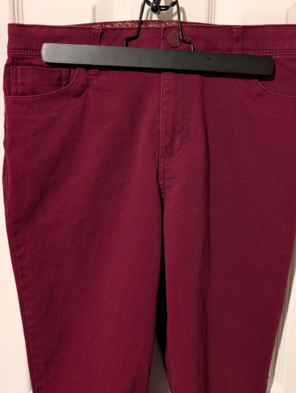 Gloria Vanderbilt Burgundy Jeans, Size 6